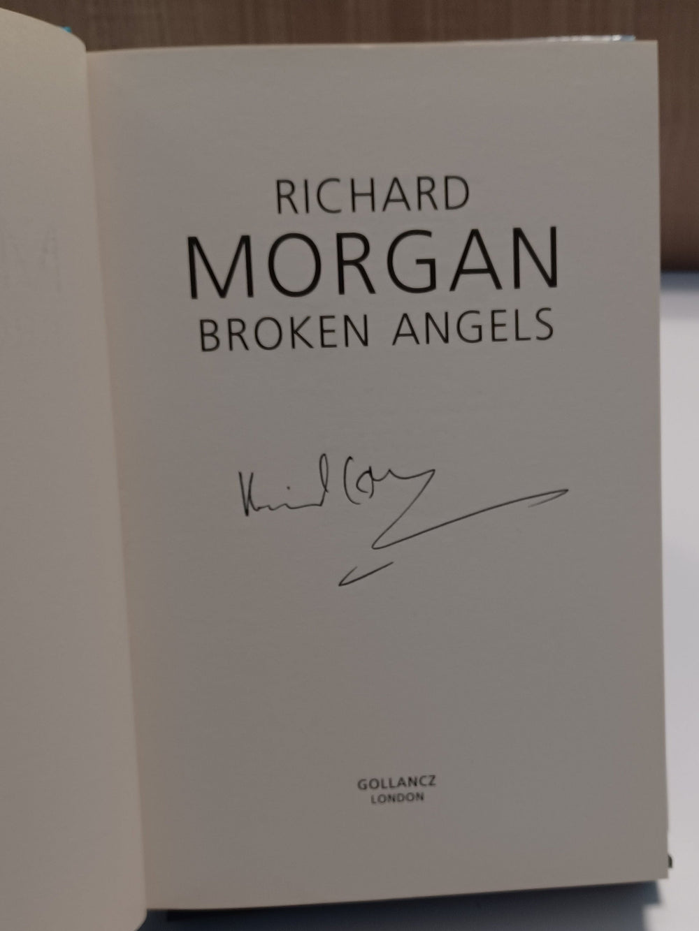 Broken Angelsby Richard Morgan