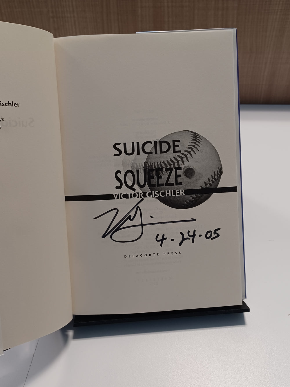Suicide Squeeze
 by Victor Gischler